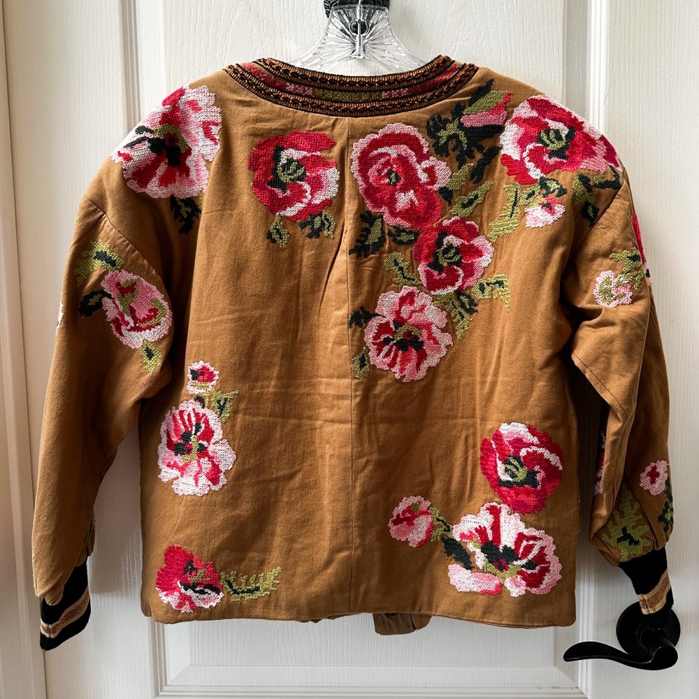 BRAND NEW Anthropologie Needlepoint Bomber Floral Embroidered Jacket Size XS - Picture 3 of 3